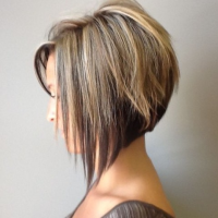 28 Graduated Bob Hairstyles That Looking Amazing on Everyone