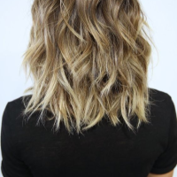 Hairstyles For Medium Wavy Layered Hair