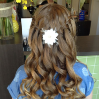 Cute Easy Graduation Hairstyles