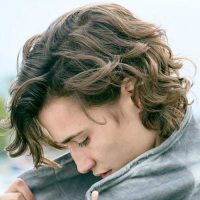 Men's Wavy Hairstyle Long