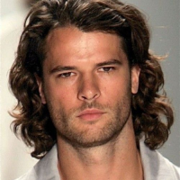 Medium Length Hairstyles For Wavy Hair Men