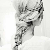 20 Hairstyles for Braided Hair