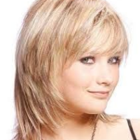 Round Face Layered Low Maintenance Medium Length Hairstyles