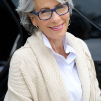 Short Gray Hairstyles With Glasses