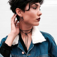 Short Edgy Wavy Hairstyles