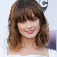 40 Best Hairstyles with Bangs to Plunge the Fashion Trend