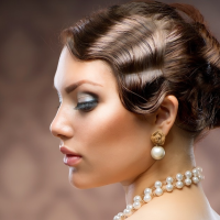 21 Vintage Updos to Add Classic Glamor to Your Look