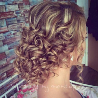 Long Hairstyles For Prom Curly