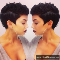 Give a roper shape to your natural hair and grab the Afro look