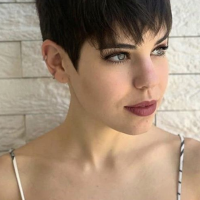 Short Hairstyles For Small Faces